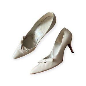 Vintage Roger‎ Vivier Cream Pumps for  Saks Fifth Avenue, Size 7.5 AA